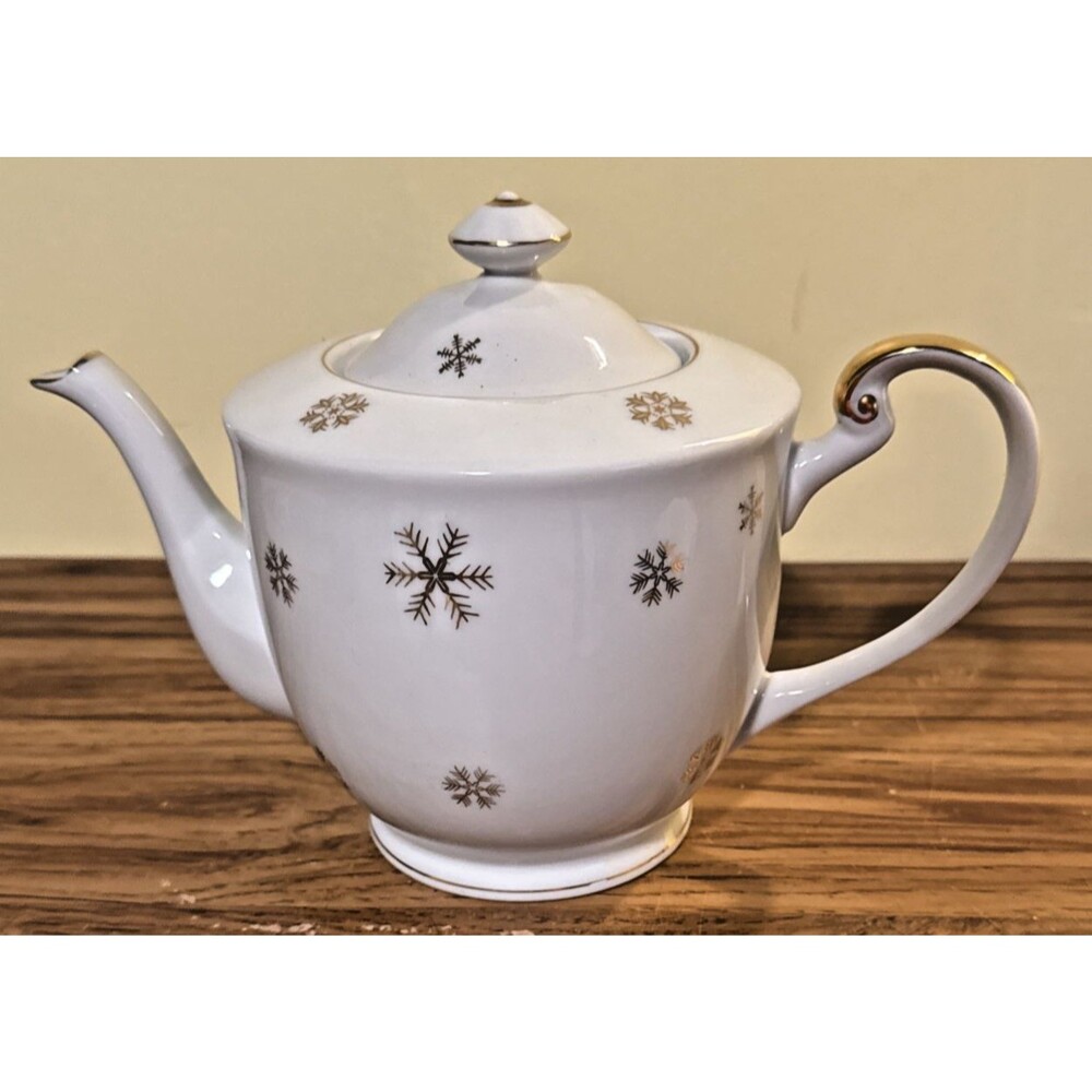 White Ceramic Teapot w/ Gold Star Snowflakes 7” Winter Holiday Christmas Vintage